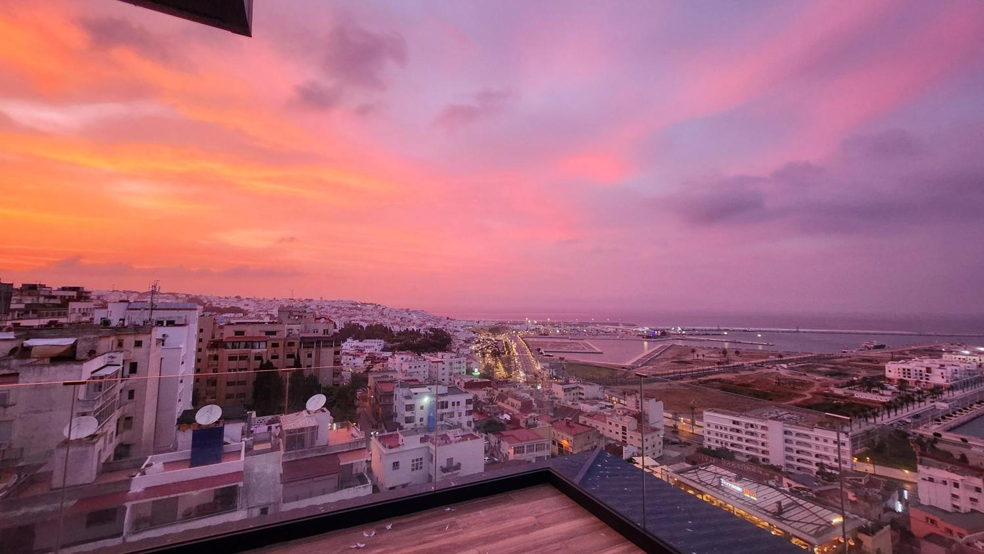Magnifique Penthouse 160M2 Terrasse 90M2 Vue Mer Tangier Bagian luar foto